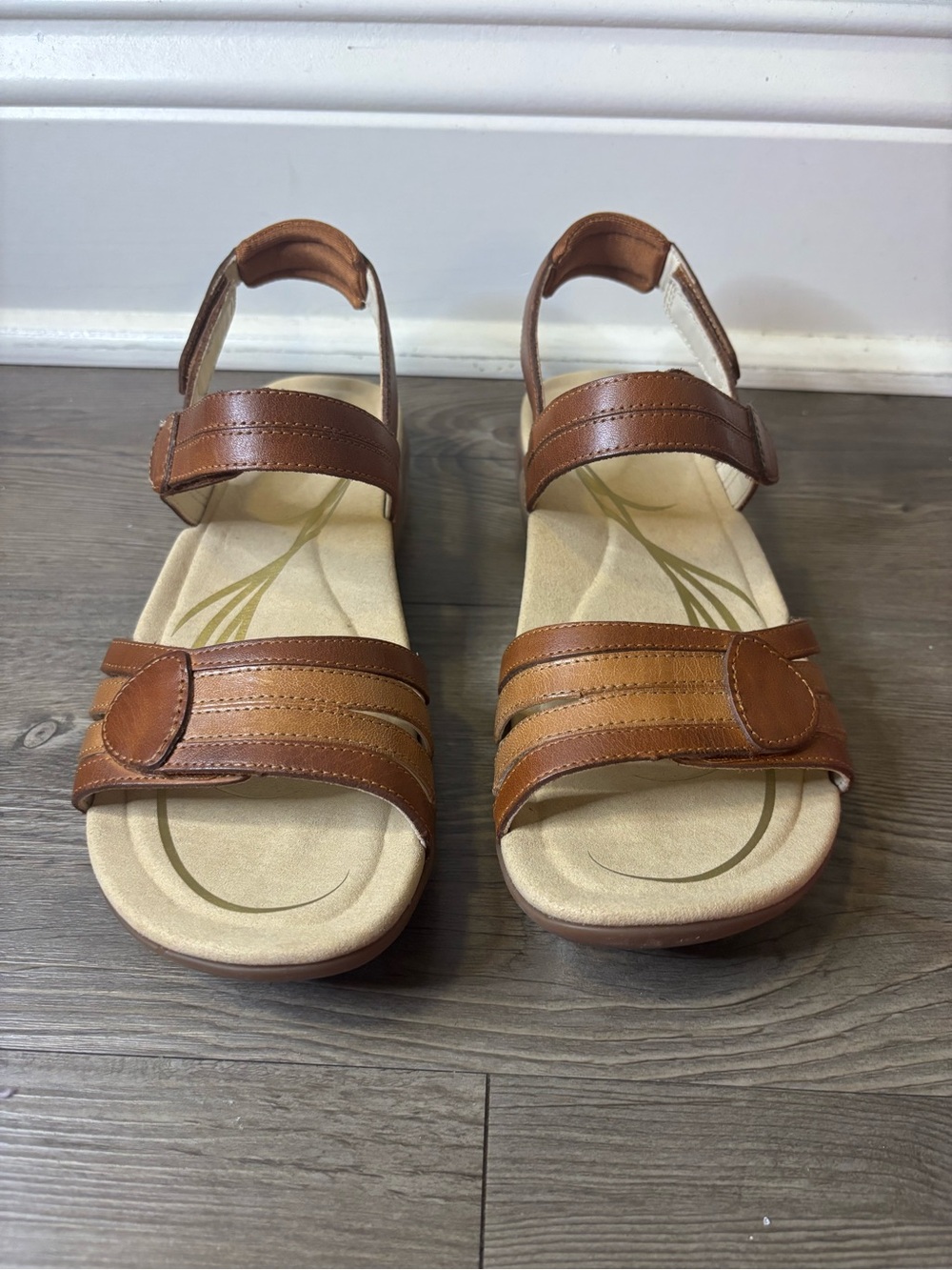 Abeo Tan Brown Leather Adjustable-Strap Sandals